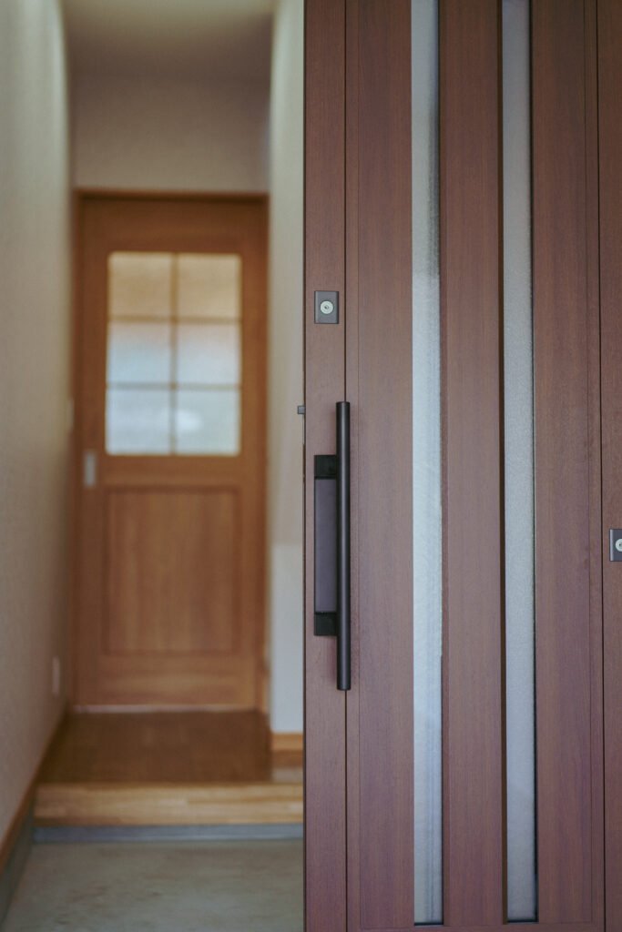 三連引戸で広い開口巾となりました