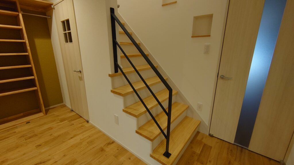 オーダー製作のアイアン手すり